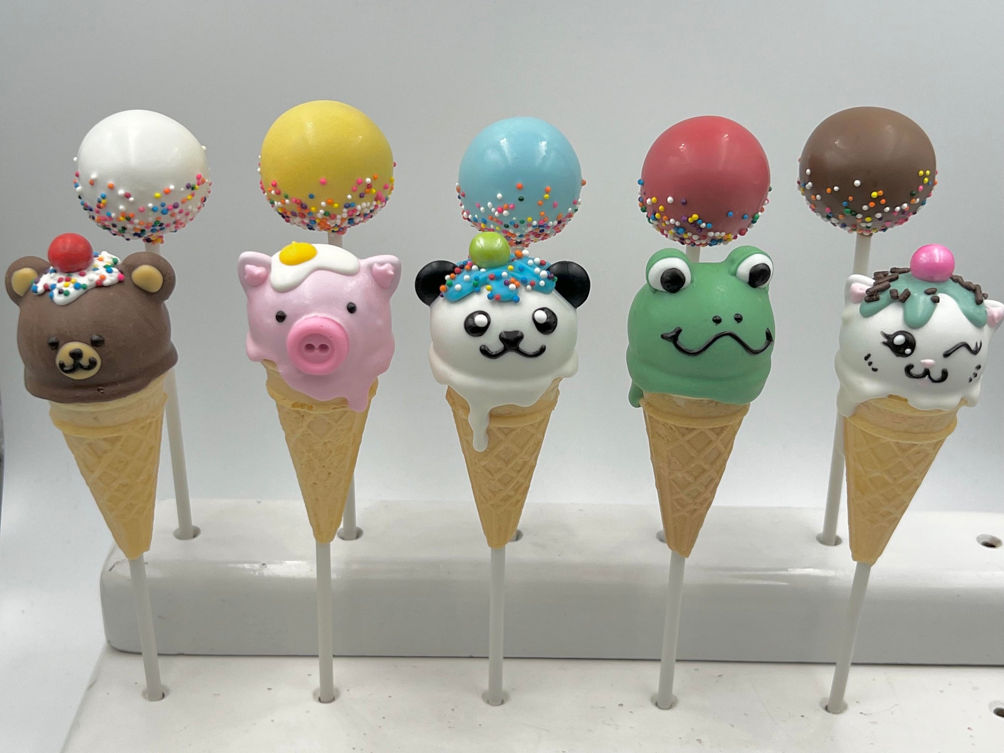 Animal Cone Set (10 cake pops)